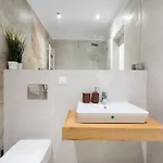 Soft Cloud 1br In Business Area Apartment Bucharest