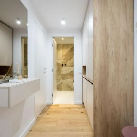 Apartman Soft Cloud 1br In Business Area Bukarest