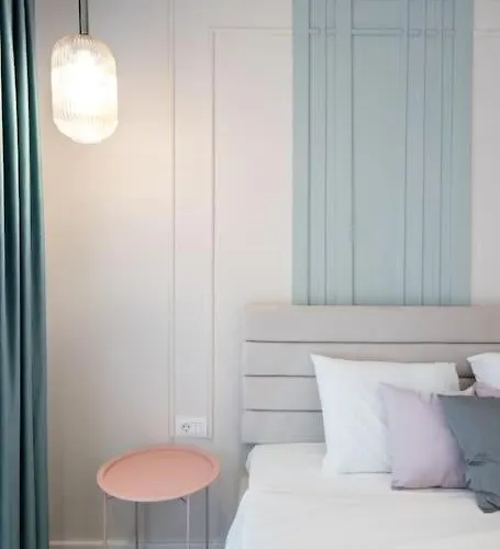 Soft Cloud 1br In Business Area Apartman