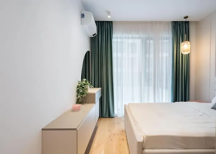 Soft Cloud 1br In Business Area Apartman *