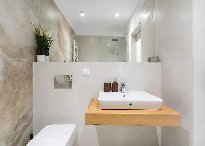 Soft Cloud 1br In Business Area Apartman Bukarest