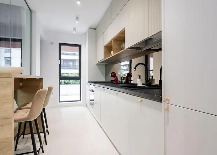 Soft Cloud 1br In Business Area